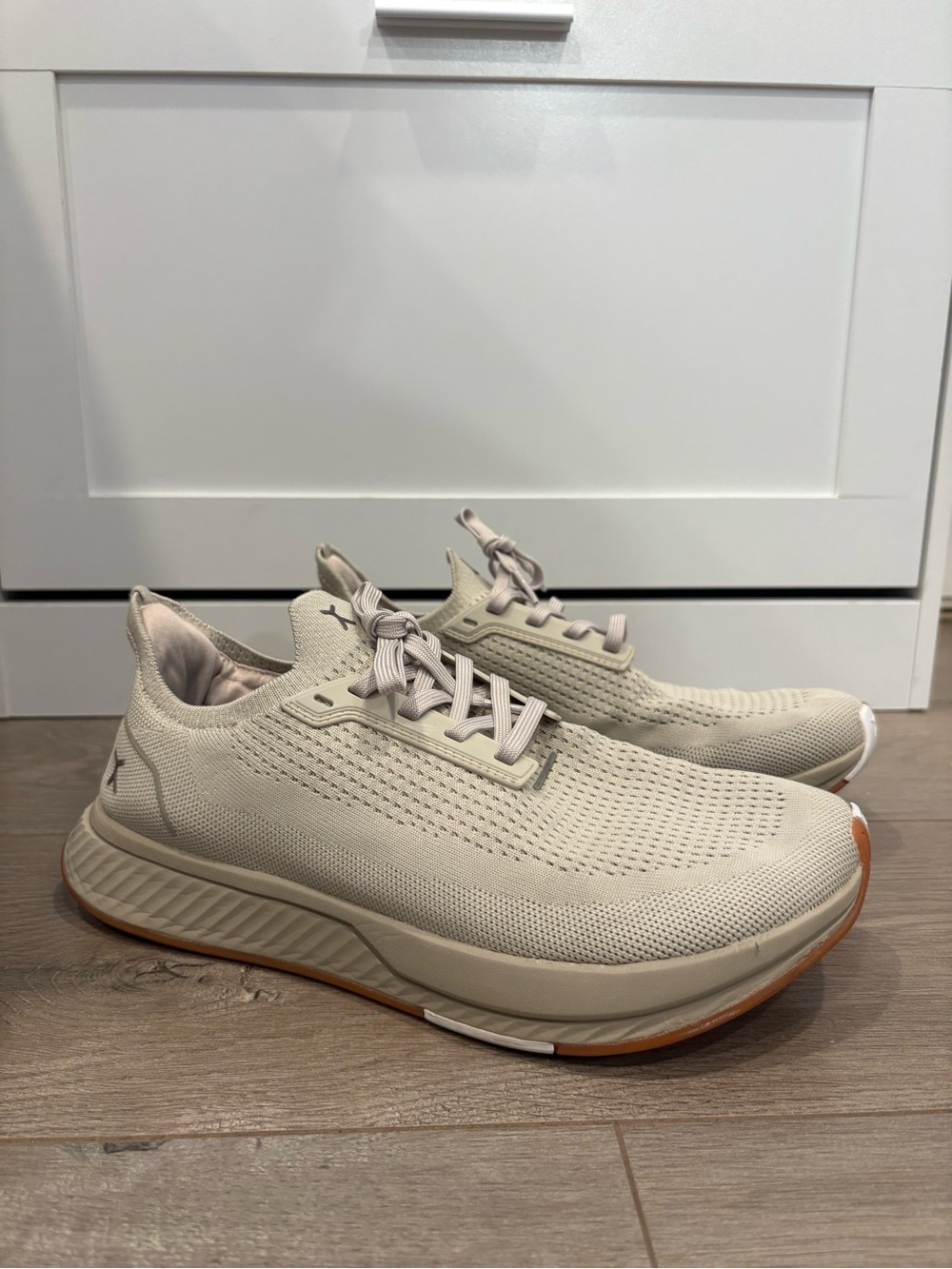 Flux Adapt Runner Tan Mens 9 Womens 10.5 Athletic Shoes Sneakers